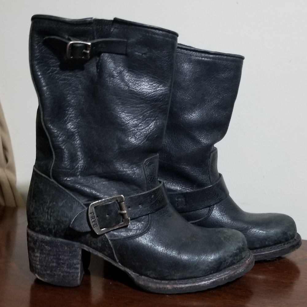 Frye Veronica Boots Distressed Sz 6 Used
